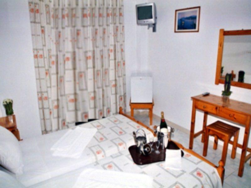 Hotel Prassino Nissi Moraitika Exterior foto
