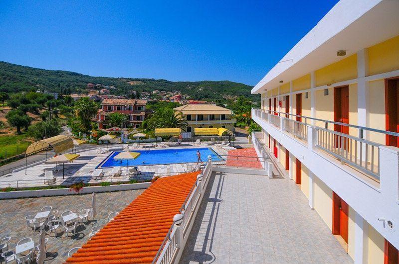 Hotel Prassino Nissi Moraitika Exterior foto