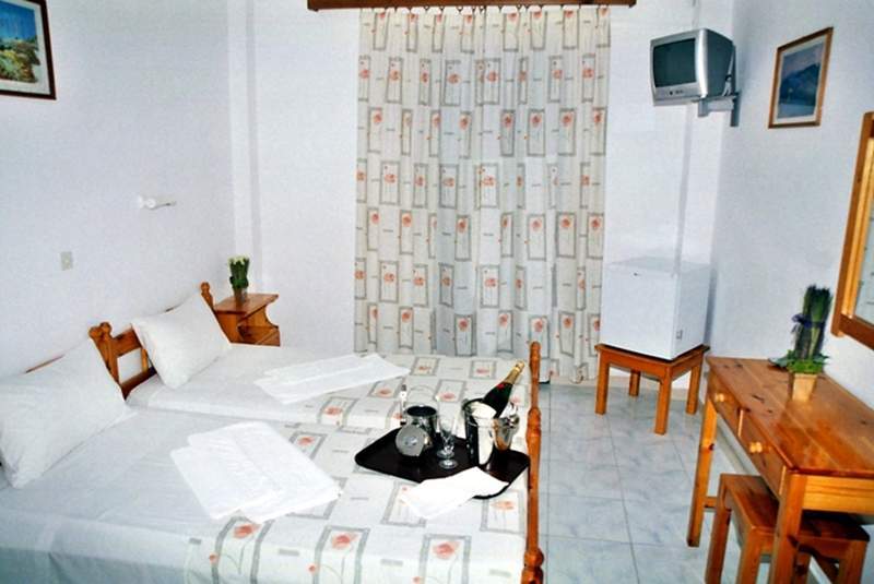Hotel Prassino Nissi Moraitika Exterior foto